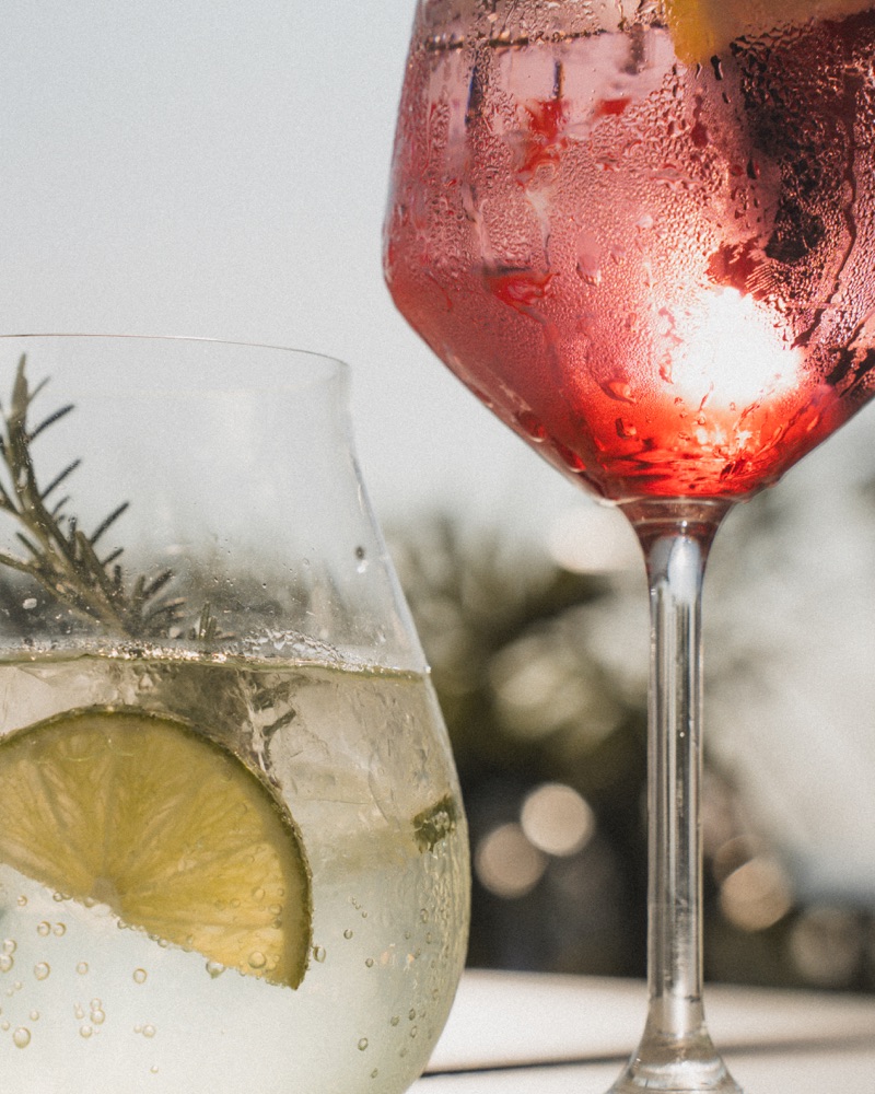 Signature Cocktail am Born To Beach Club, Podersdorf