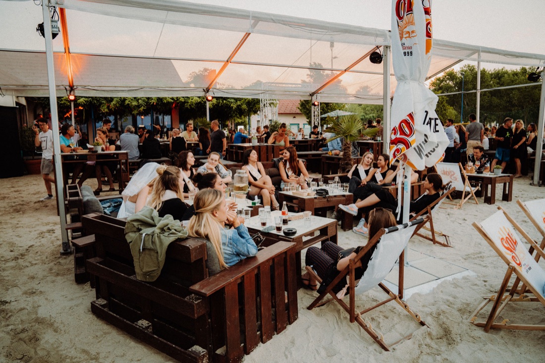 Sonnenuntergang am Born To Beach Club, Podersdorf am Neusiedler See